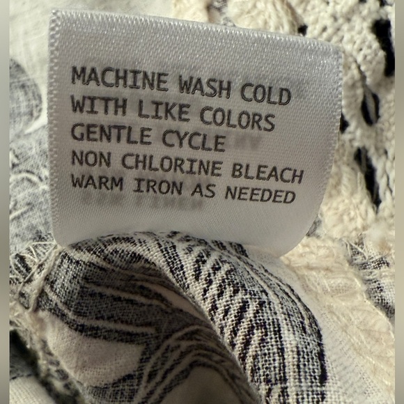 Christian Siriano Linen Blend V-Neck Crochet Lace Boho Floral Blouse Size 1X - Picture 9 of 11